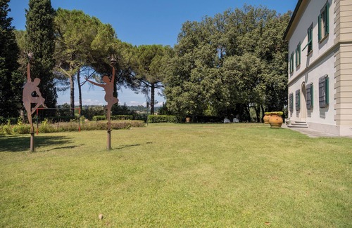 Fucecchio Villa | Eighteenth-century Tuscan Villa Tricolle