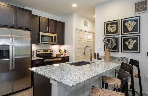 Austin Apartment | EightyOne10 1BD 6 - One Bedroom Apartment, Sleeps 2