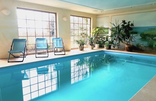 Schonfeld Apartment | Ein Bett im Kornfeld - Haus Fernweh - Innenpool