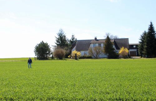 Schonfeld Apartment | Ein Bett im Kornfeld - Haus Morgensonne - mit Innenpool