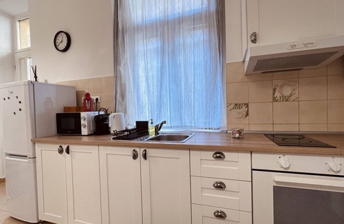 Corvin negyed Apartment | Eine Schöne Kleine Wohnung im Zentrum von Budapest