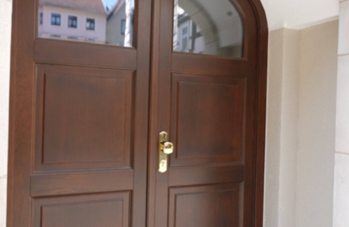 Coburg Apartment | Eine Zentral Gelegene Suite im Erdgeschoss mit Einem Außergewöhnlichen Ambiente