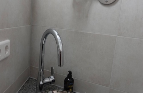 Coburg Apartment | Eine Zentral Gelegene Suite im Erdgeschoss mit Einem Außergewöhnlichen Ambiente