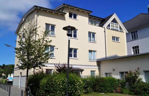 Ostseebad Kuhlungsborn House | Einladende Fewo mit Badewanne, Balkon, Boxspringbett