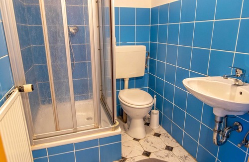 Prohn Apartment | Einzelzimmer - Pension Zur Kurve