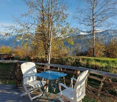 Sundlauenen House | Einzigartige Holzhütte Mit Bergpanorama