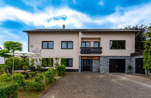 Neuheilenbach Apartment | Einzigartige Traumwohnung mit Whirlpool & Sauna bietet Luxus und Erholung