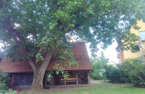 Breuberg House | Einzigartiges Ferienhaus im Besonderem Flair, Kachelofen und Großem Garten