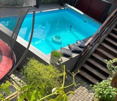 Frankisch-Crumbach Apartment | Einzimmerapartment mit Fass Sauna (und Pool)