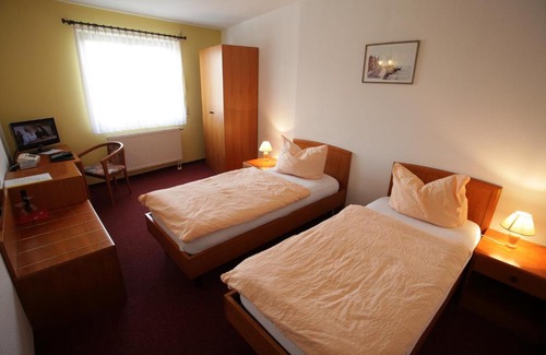 Eilenburg Hotel | Eiscafe-Pizzeria-Hotel Rialto