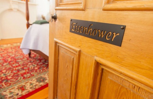 Gettysburg Bed & Breakfast | Eisenhower Suite in charming Olinger House B&B in historic, downtown Gettysburg.