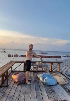 Jerowaru House | Ekas beach floating Room and suite