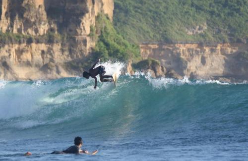 Jerowaru Hotel | ekasboardriders surf&stay