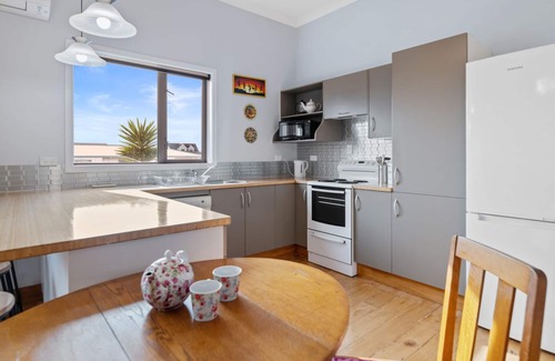 Bell Block House | Ekhaya – New Plymouth Holiday Home