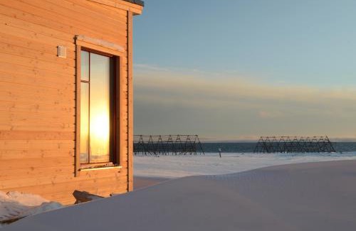 Vads House | Ekker Island Arctic Lodge