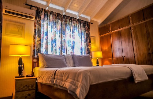 Saint John Parish House | Eko Cozy Guest House