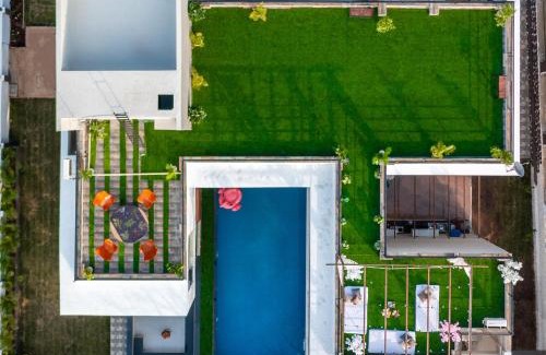 St.Stanislaus Villa Villa | EKOSTAY - Luxe - La Casa Grande