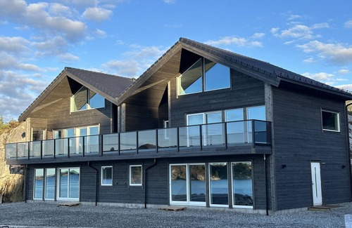 Selbjorn House | Eksklusive Rorbu, Havblikk 2 - Båtutleie