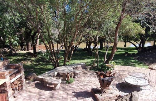Maruleng Apartment | Ekuthuleni River Front Chalets Hoedspruit