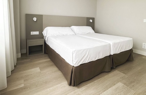 Utebo Hotel | El Aguila Hotel