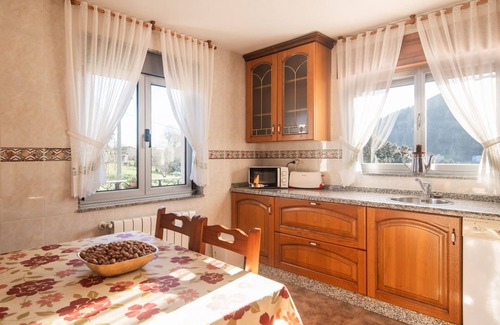 Pineres House | El Angel Vacation Home
