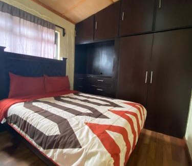 Del Cerrillo House | El Balcón del Aventurero