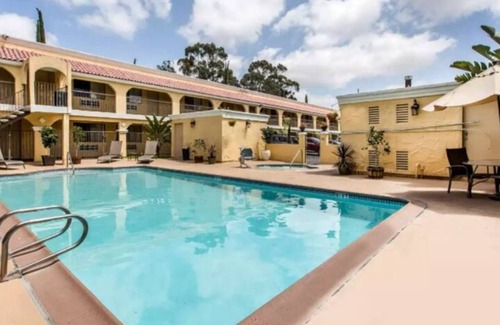El Cajon House | El Cajon! Non-stop fun! Relax, Recharge, Rejoice! California Baby!