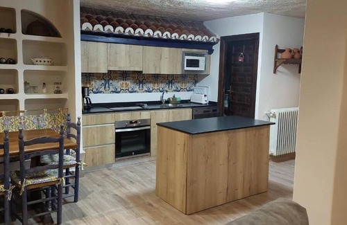 Pelabravo House | πβ¨ El Campillo House with Swimming Pool for Unforgettable Moments