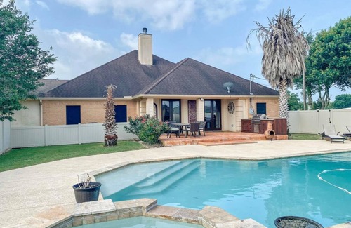 Danevang House | El Campo Vacation Home