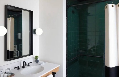 Merced Hotel | El Capitan Hotel, Junior Suite, Boutique Adventure-Ready Option