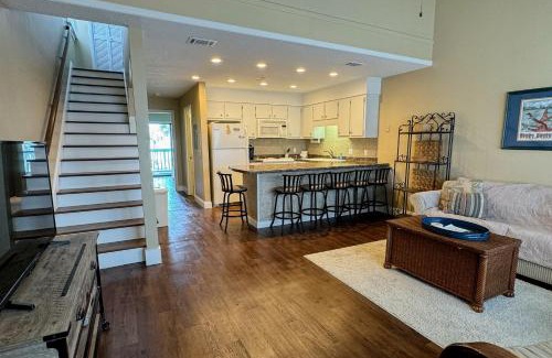 El Centro Beach Apartment | El Centro Villas #506C