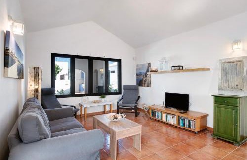 Charco del Palo House | El Charco Azul