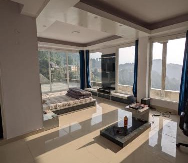 Shimla Bed & Breakfast | El Cielo, B&B