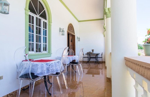 Hellshire Bed & Breakfast | El Cielo