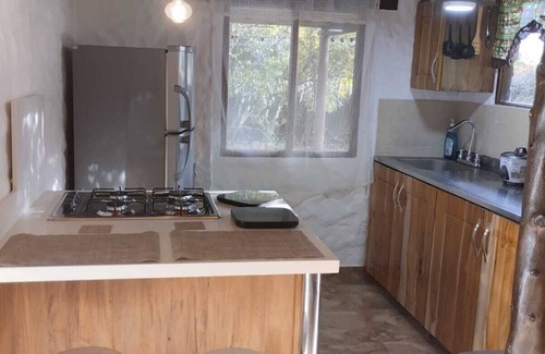 Villa Hermosa Cabin | El Diamante Magic night cabin with jacuzzi and fireplace in Sta Elena