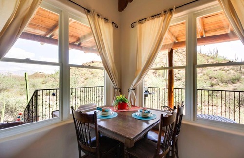 Tucson House | El Diamante Mtn-View Casita with Private Jacuzzi!