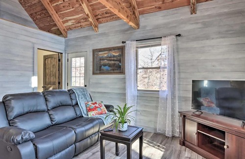 El Dorado Springs House | El Dorado Springs Cabin Near Trails and Parks!