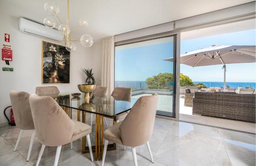 Canico House | El Dourado House