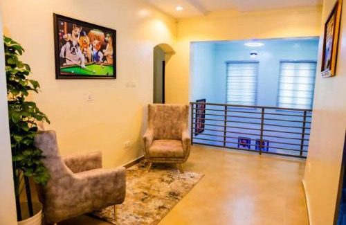 Oshodi-Isolo Hotel | El Elyon Hotel and Suites