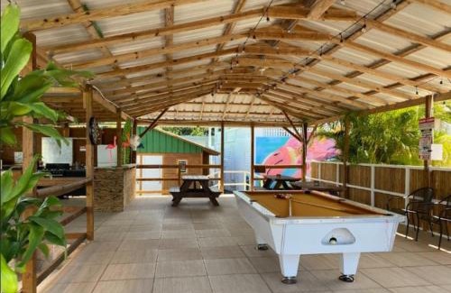Tierras Nuevas Poniente Apartment | El Flamingo Beach Club