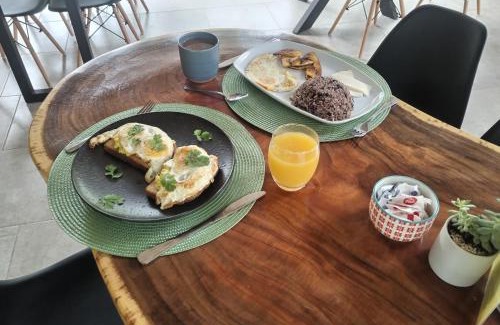 Paquera Hotel | El Gecko Hotel & Tours