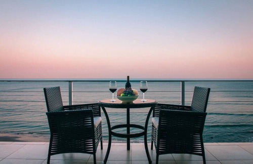 Boca Corona Apartment | El Golden Cowry – Romantic Escape with Ocean Views