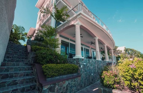 Boca Corona Apartment | El Golden Cowry – Romantic Escape with Ocean Views