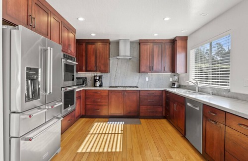 El Granada House | El Granada Getaway - Harbor and Ocean Views!