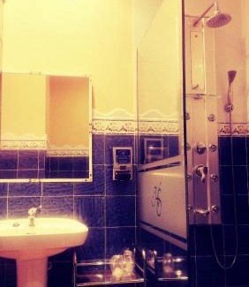 Oropesa Hotel | El Huésped del Sevillano AR