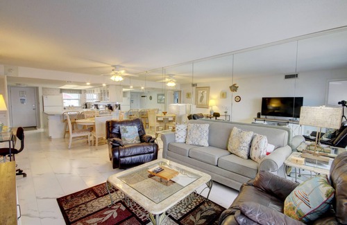 Harold Condo | El Matador 562 - FREE TICKETS! Your stay includes free tickets to many area attractions!