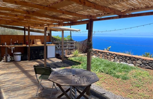 Santo Domingo Cottage | El Pajero, small country house with sea view and quiet location, close to the beach in summer