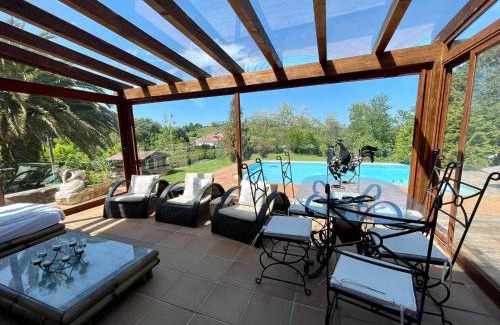 Liano Villa | El palacio de Liaño pool chillout bbq