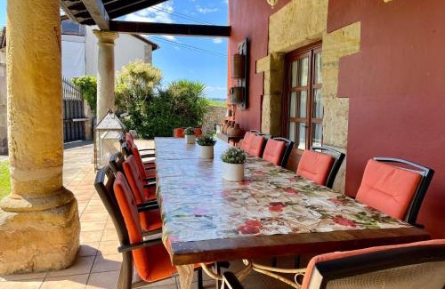 Liano Villa | El palacio de Liaño pool chillout bbq