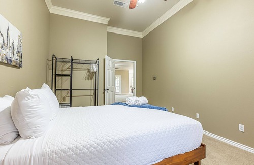 Denison House | El Paradiso Estates w/Private Pool & Hot Tub